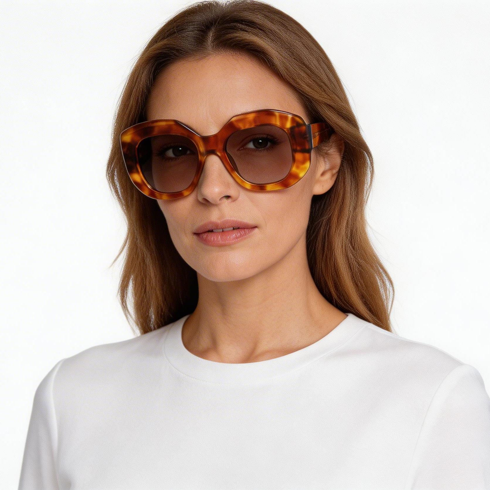 bs2607-0443_tortoiseshell_geometric_acetate_sunglasses_model