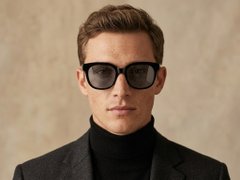 BS2607-0459_Black_Rectangular_Acetate_sunglasses-tryon_male