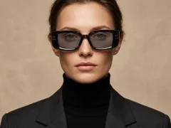 BS2607-0478_Black_Rectangular_Acetate_sunglasses-tryon_female