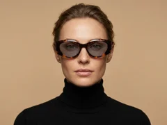 BS2607-0479_Tortoiseshell_Butterfly_Acetate_sunglasses-tryon_female