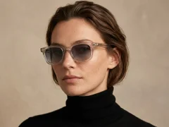 BS2607-0492_Transparent_Rectangular_Acetate_sunglasses_corner-tryon_female
