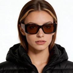 bs2607-0493_tortoiseshell_rectangular_acetate_sunglasses_model