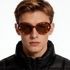 bs2607-0507_tortoiseshell_oval_acetate_sunglasses_model