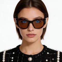 bs2607-0510_tortoiseshell_butterfly_acetate_sunglasses_model