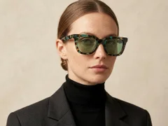 BS2607-0519_Pattern_Rectangular_Acetate_sunglasses_corner-tryon_female