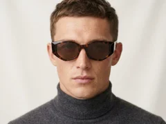 BS2607-0534_Tortoiseshell_Geometric_Acetate_sunglasses_corner-tryon_male