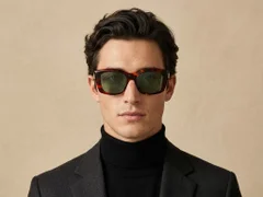 BS2607-0539_Tortoiseshell_Butterfly_Acetate_sunglasses-tryon_male