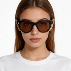bs2607-0583_black_round_acetate_sunglasses_model