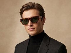 BS2607-0596_Tortoiseshell_Butterfly_Acetate_sunglasses-tryon_male