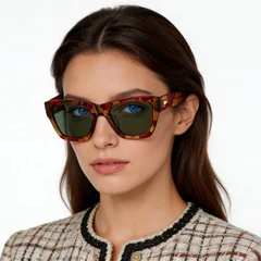 bs2607-0596_tortoiseshell_butterfly_acetate_sunglasses_model