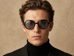 BS2607-0601_Black_Round_Acetate_sunglasses-tryon_male