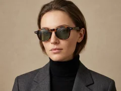 BS2607-0608_Tortoiseshell_Rectangular_Acetate_sunglasses-tryon_female