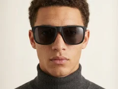 BS2607-0632_Black_Rectangular_Plastic_Polarized Sunglasses-tryon_male