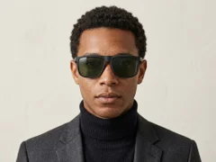 BS2607-0634_Black_Rectangular_Plastic_Polarized Sunglasses-tryon_male