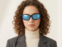 BS2607-0646_Black_Butterfly_Plastic_Polarized Photochromic Glasses-tryon_female
