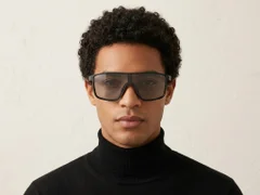 BS2607-0650_Black_Aviator_Plastic_Polarized Photochromic Glasses-tryon_male