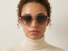 BS2607-0664_Golden_Rectangular_Metal_Sunglasses-tryon_female