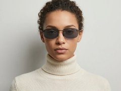 BS2607-0668_Black_Invisible_Plastic_Polarized Sunglasses-tryon_female