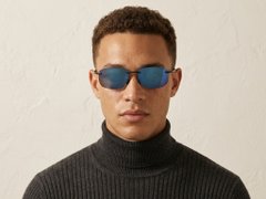 BS2607-0672_Black_Invisible_Plastic_Polarized Sunglasses-tryon_male