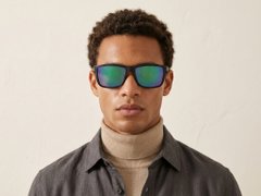 BS2607-0693_Black_Rectangular_Plastic_Polarized Sunglasses-tryon_male