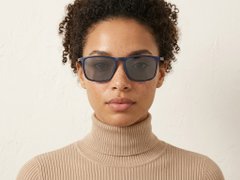 BS2607-0696_Blue_Rectangular_Plastic_Polarized Sunglasses-tryon_female