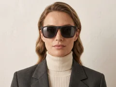 BS2607-0704_Black_Aviator_Plastic_Polarized Sunglasses-tryon_female
