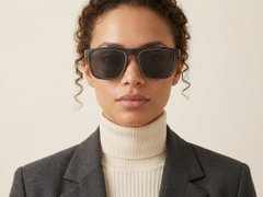 BS2607-0705_Black_Aviator_Plastic_Polarized Sunglasses-tryon_female