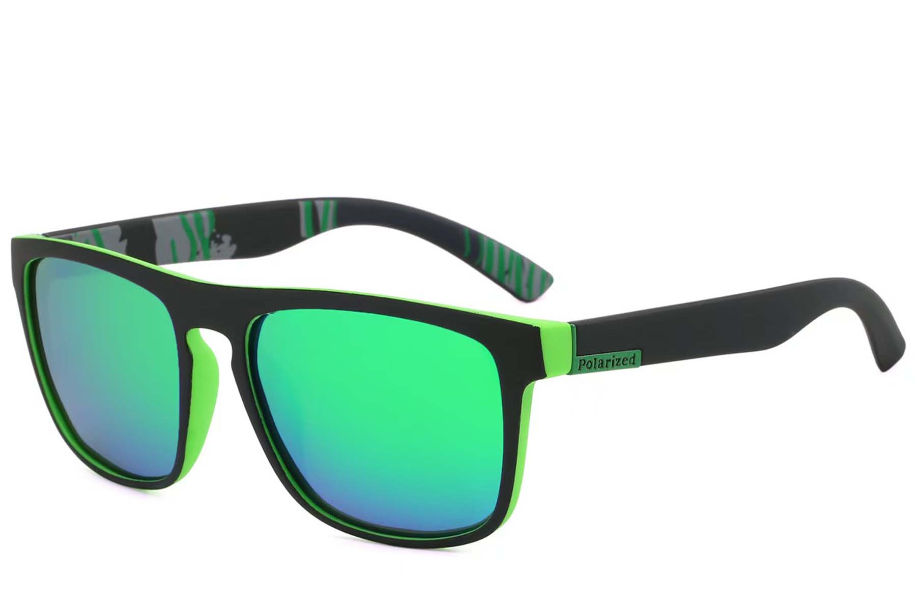 BS2607-0710_Black_Aviator_Plastic_Polarized Sunglasses_corner