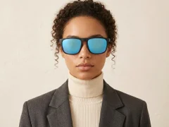 BS2607-0712_Black_Aviator_Plastic_Polarized Sunglasses-tryon_female