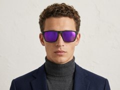 BS2607-0716_Black_Aviator_Plastic_Polarized Sunglasses-tryon_male