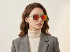 BS2607-0724_Green_Aviator_Plastic_Polarized Sunglasses-tryon_female