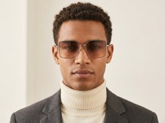 BS2607-0755_Silver_Rectangular_Metal_Sunglasses-tryon_male