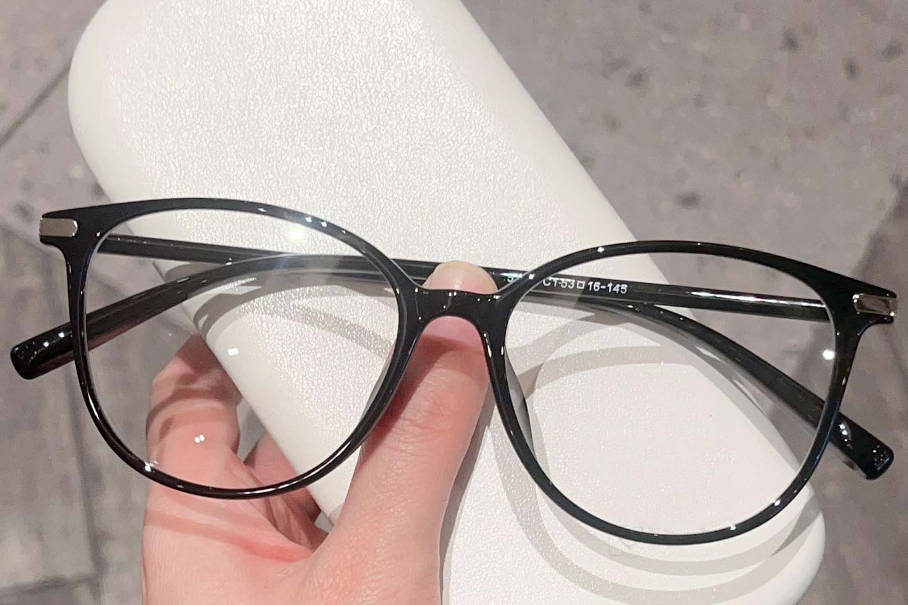 BS423-0272_Black_Oval_TR90_Glasses_front