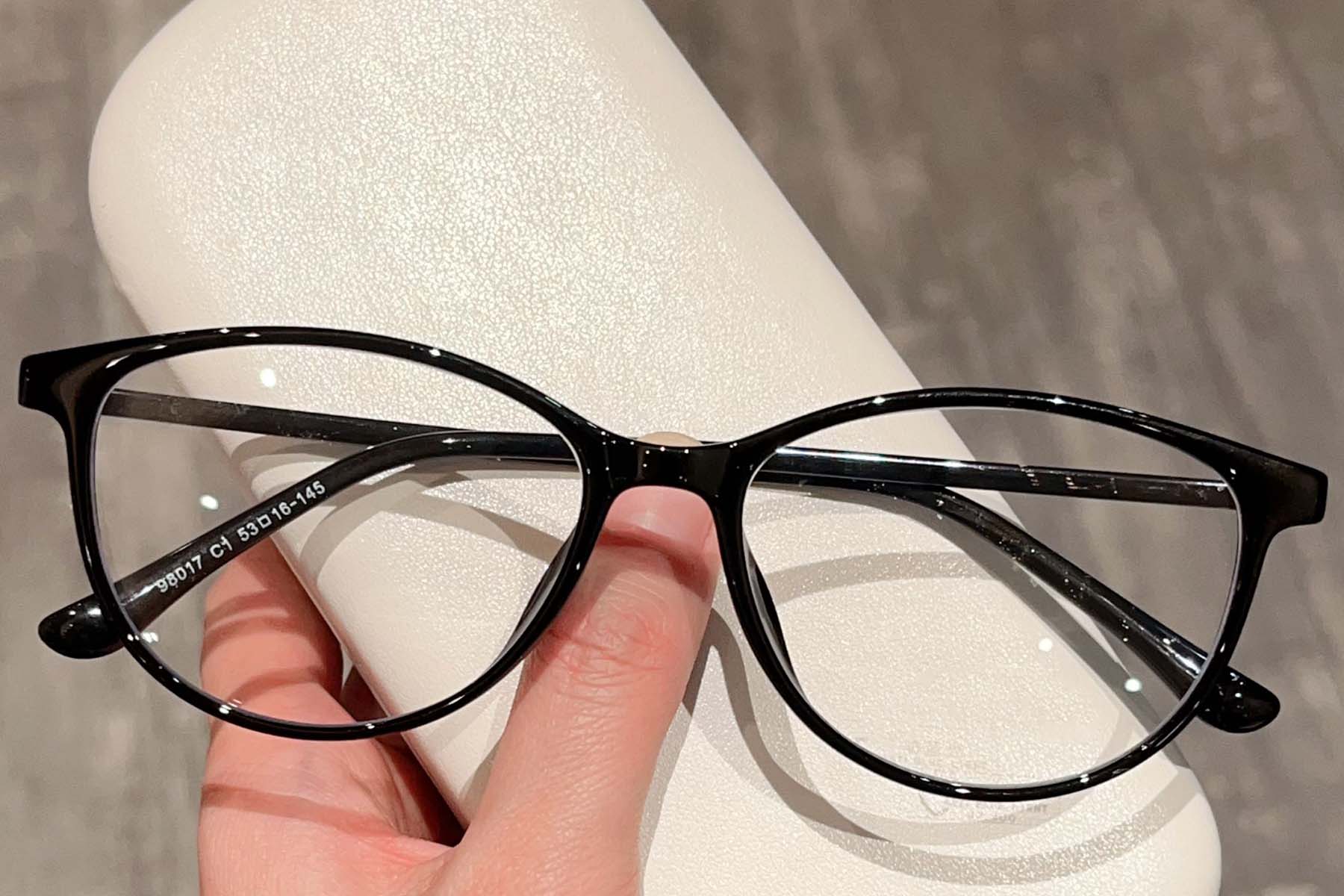 BS423-0306_Black_Oval_Acetate_Glasses_front