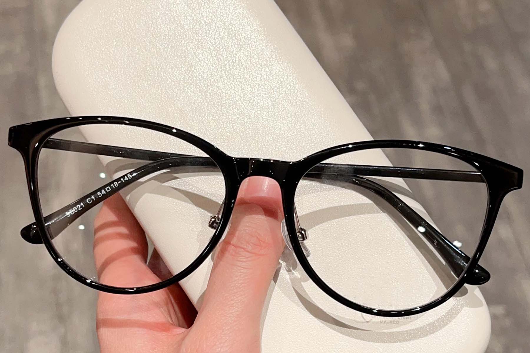 BS423-0311_Black_Oval_Acetate_Glasses_front
