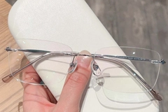 BS423-0352_Silver_Invisible_Titanium_Glasses_front