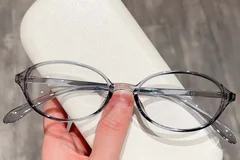 BS423-0380_Grey_Oval_TR90_Glasses_front