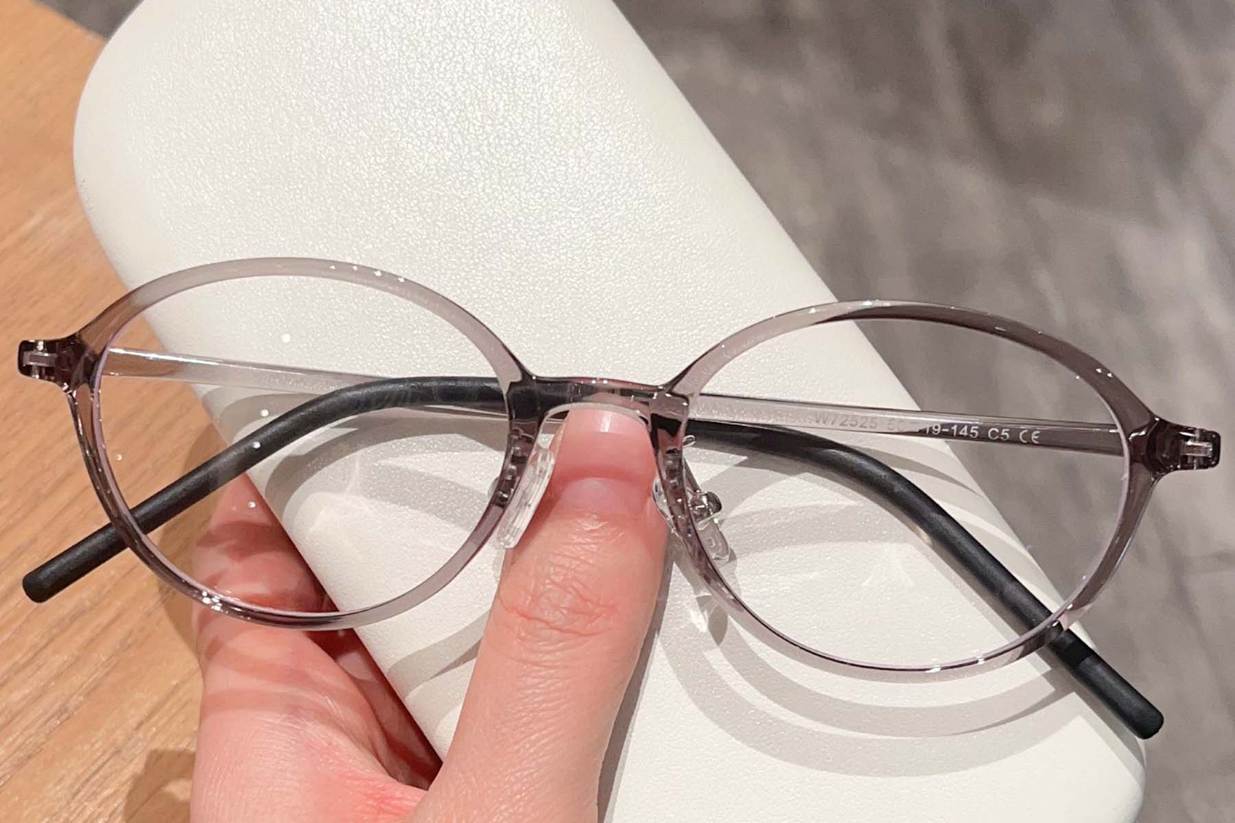 BS423-0390_Grey_Oval_TR90_Glasses_front