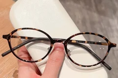 BS423-0391_Tortoiseshell_Oval_TR90_Glasses_front