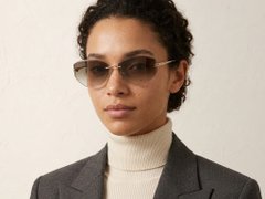 BS423-0405_Golden_Invisible_Metal_Sunglasses-tryon_female