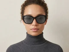 BS423-0408_Black_Butterfly_TR90_Sunglasses-tryon_female