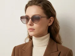 BS423-0414_Pink_Butterfly_Metal_Sunglasses-tryon_female