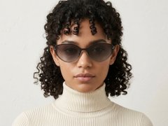 BS423-0415_Golden_Butterfly_Metal_Sunglasses-tryon_female