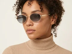 BS423-0422_Golden_Oval_Metal_Sunglasses-tryon_female