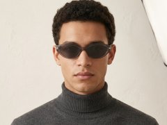 BS423-0430_Brown_Oval_TR90_Sunglasses-tryon_male