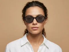 BS423-0437_Black_Rectangular_TR90_Sunglasses-tryon_female