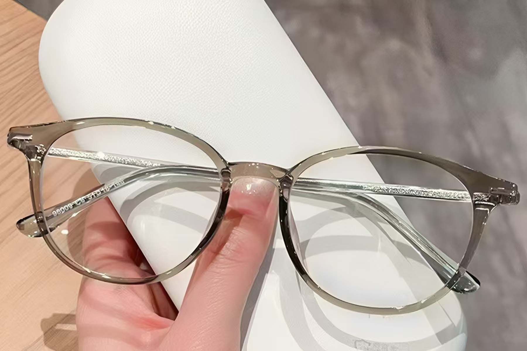 BS423-0487_Green_Oval_TR90_Glasses_front