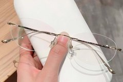 BS423-0489_Golden_Invisible_Titanium_Glasses_front