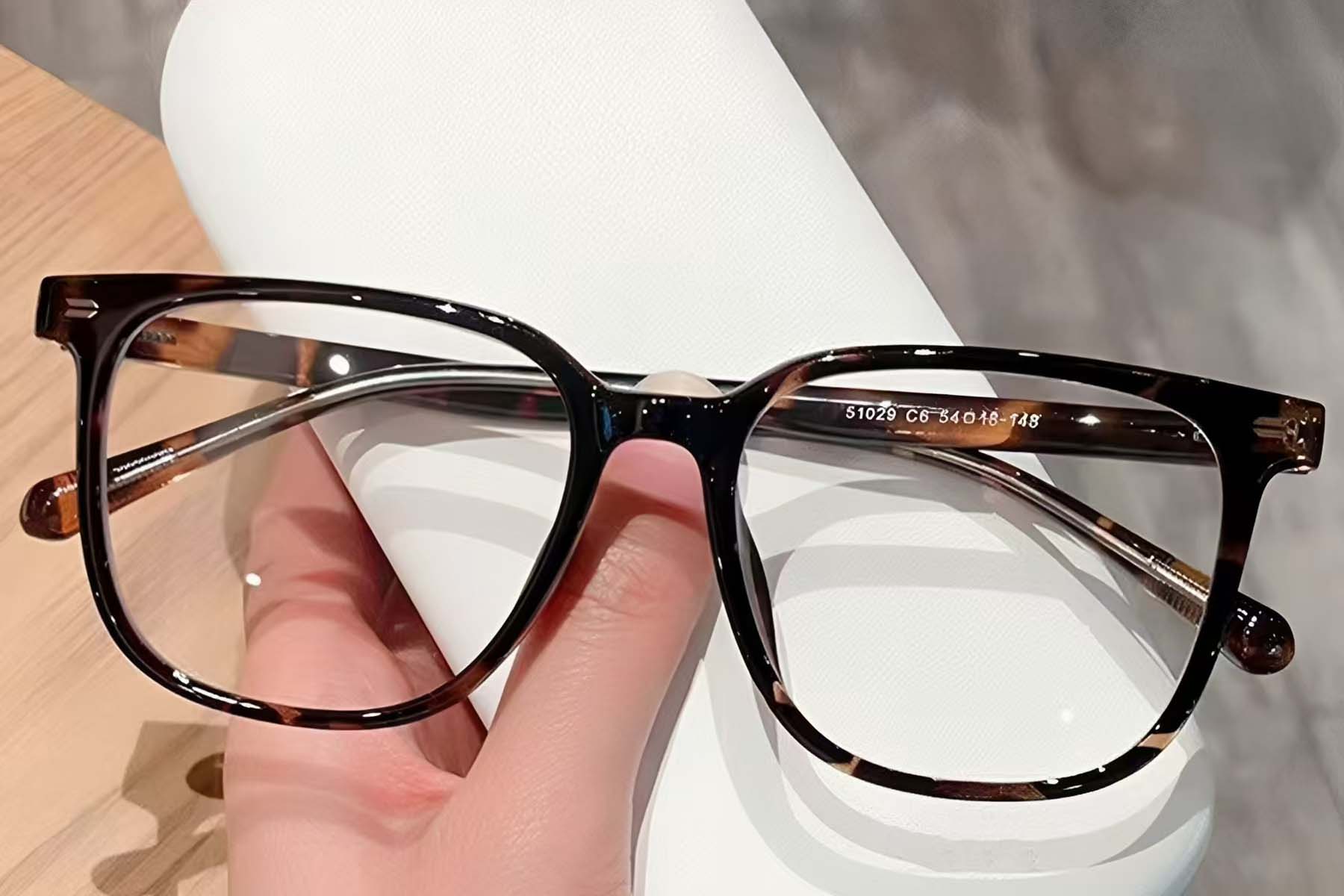 BS423-0506_Tortoiseshell_Rectangular_TR90_Glasses_front