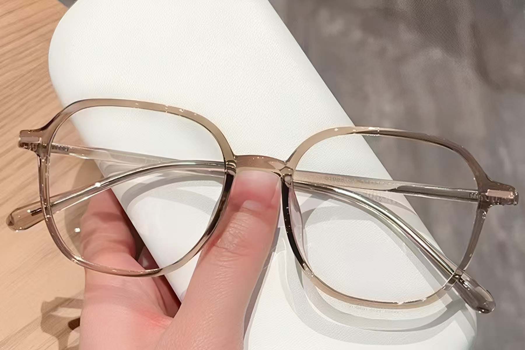 BS423-0510_Brown_Oval_TR90_Glasses_front